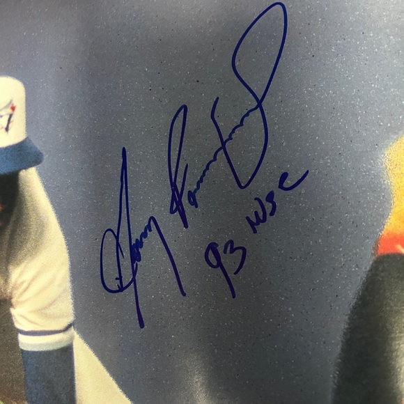 Tony Fernandez Toronto Blue Jays AUTOGRAPHED Poster WS Inscription 22” X 27 3/4” - Picture 2 of 3